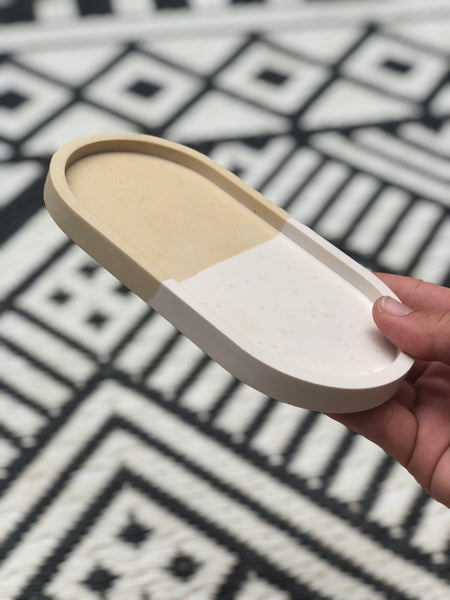 2-tone trinket tray Beige