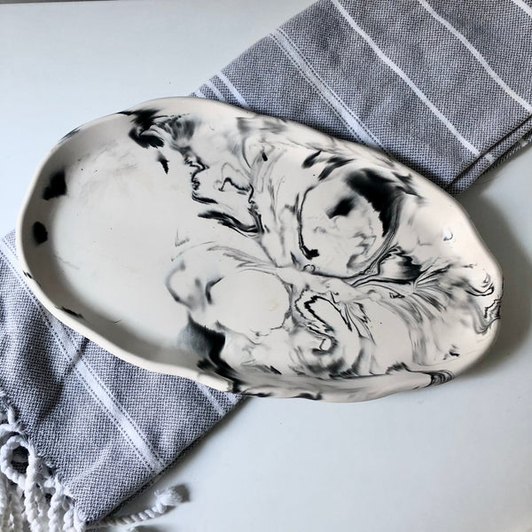 Marbled jesmonite oval tray