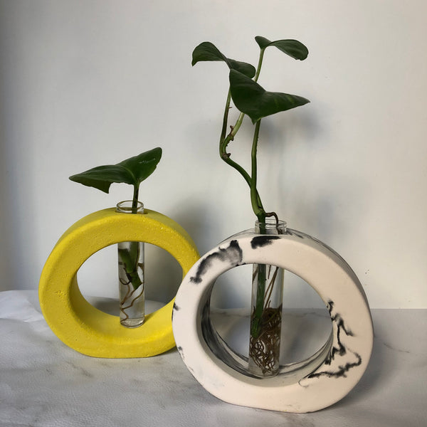 Monochrome marble propagation station