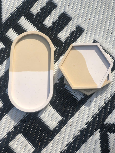 2-tone trinket tray Beige