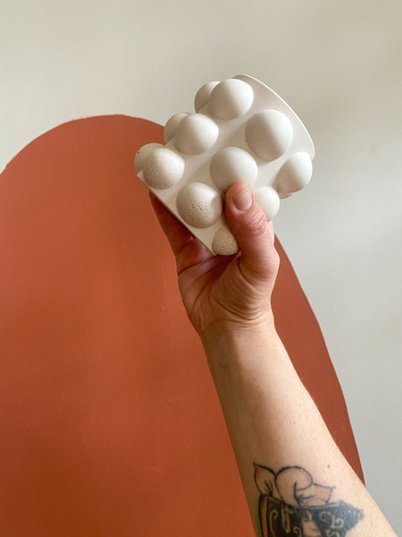 White bubble planter