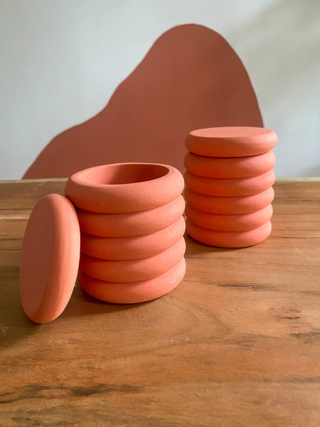 Bubble jar with lid