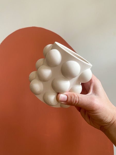 White bubble planter