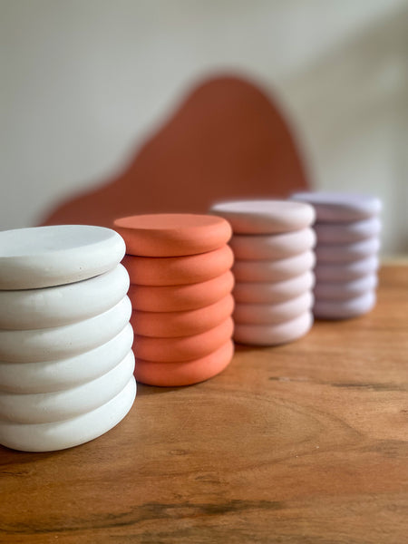 Bubble jar with lid