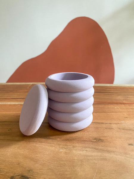 Bubble jar with lid