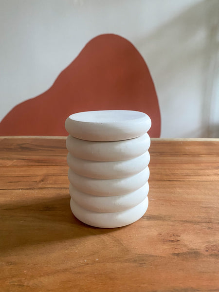 Bubble jar with lid